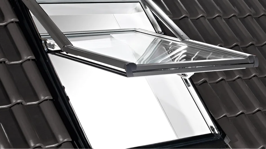 Окно с поднятой осью поворота Roto Designo R79 K с термоблоком WD 3